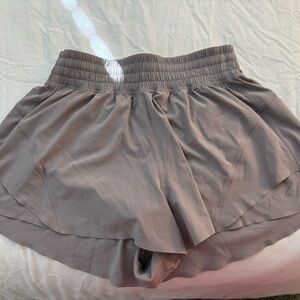 Lululemon Shake it Out Short 2.5”